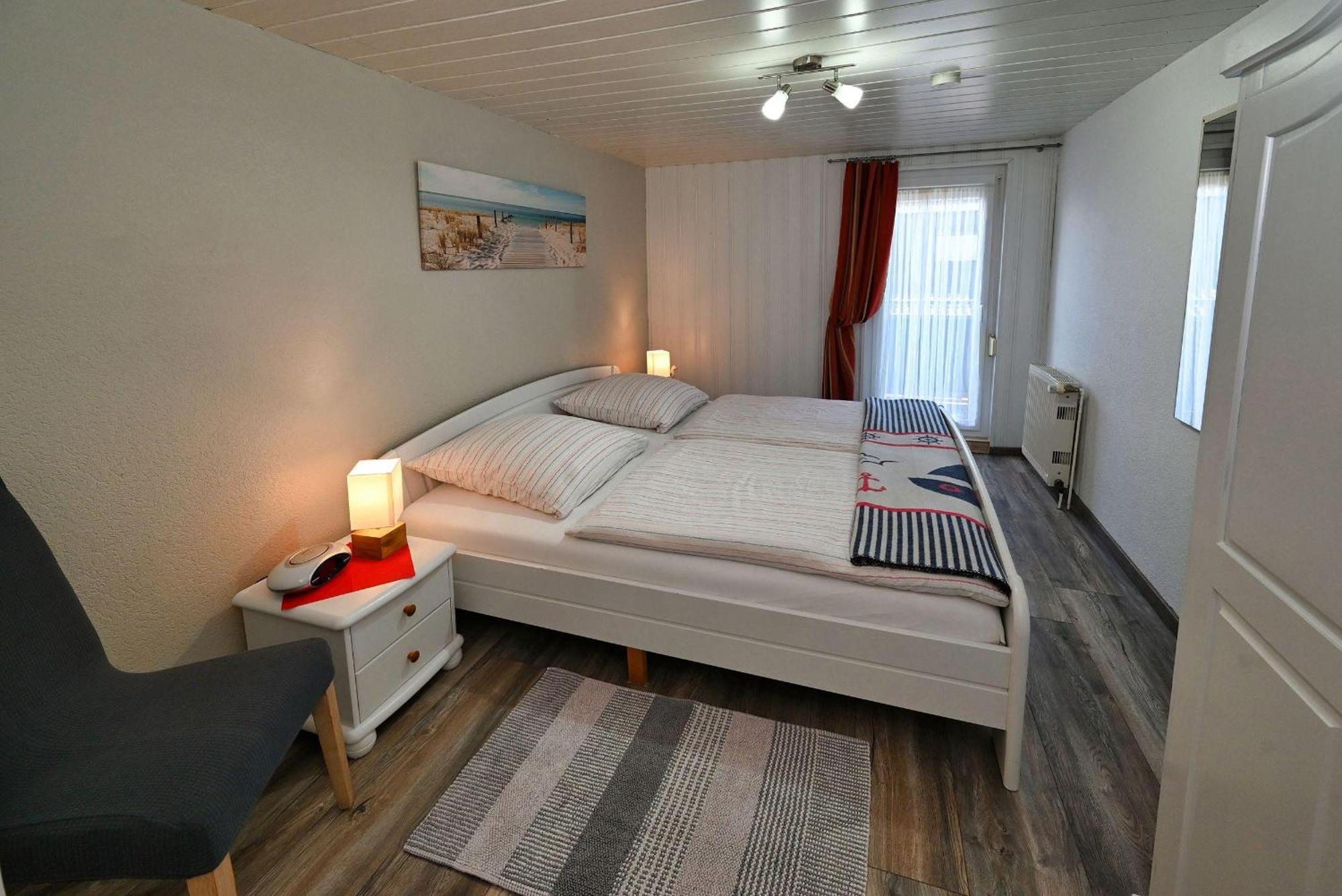 Haus-Karin-Ferienwohnung-2 Busum Ngoại thất bức ảnh