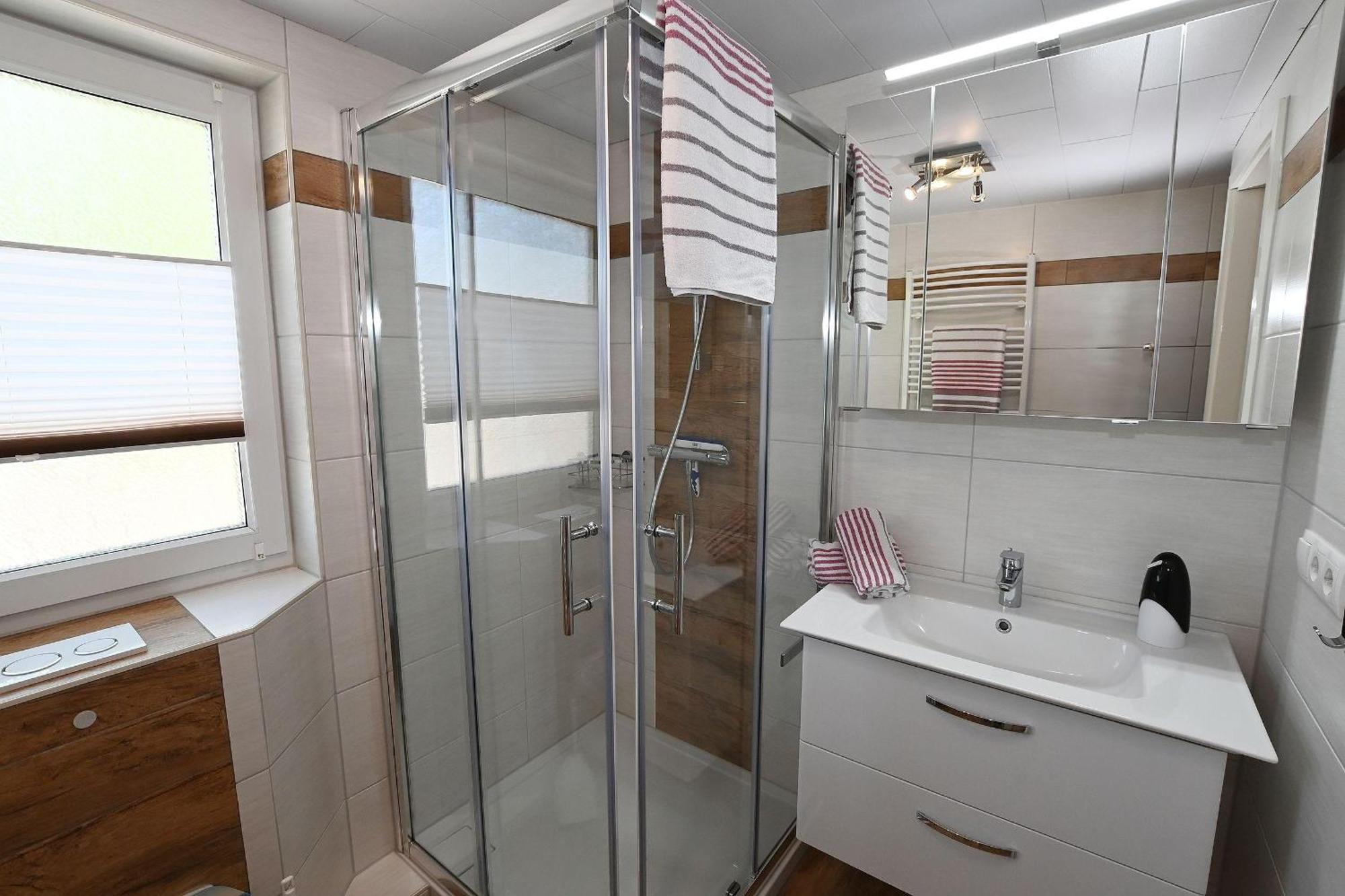 Haus-Karin-Ferienwohnung-2 Busum Ngoại thất bức ảnh